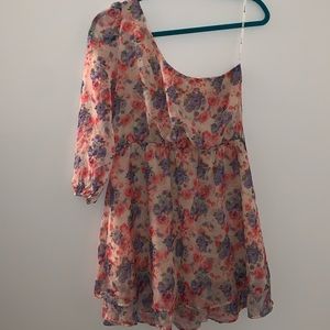 One Shoulder Floral Forever21 Dress ☺️🌸